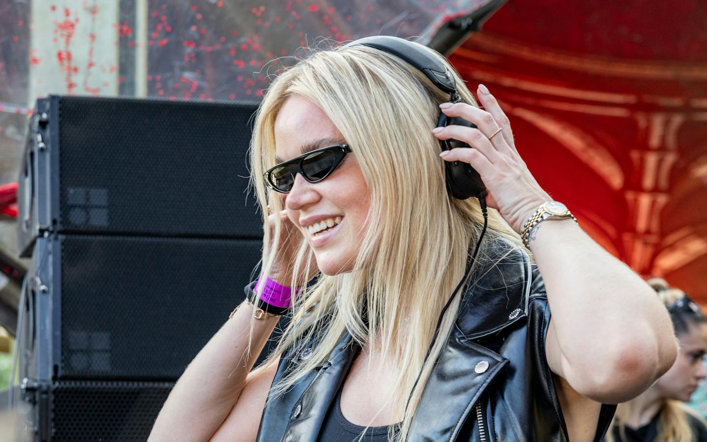 Mandy Rapper A chat with MANDY: Hard dance, high energy and snowy peaks