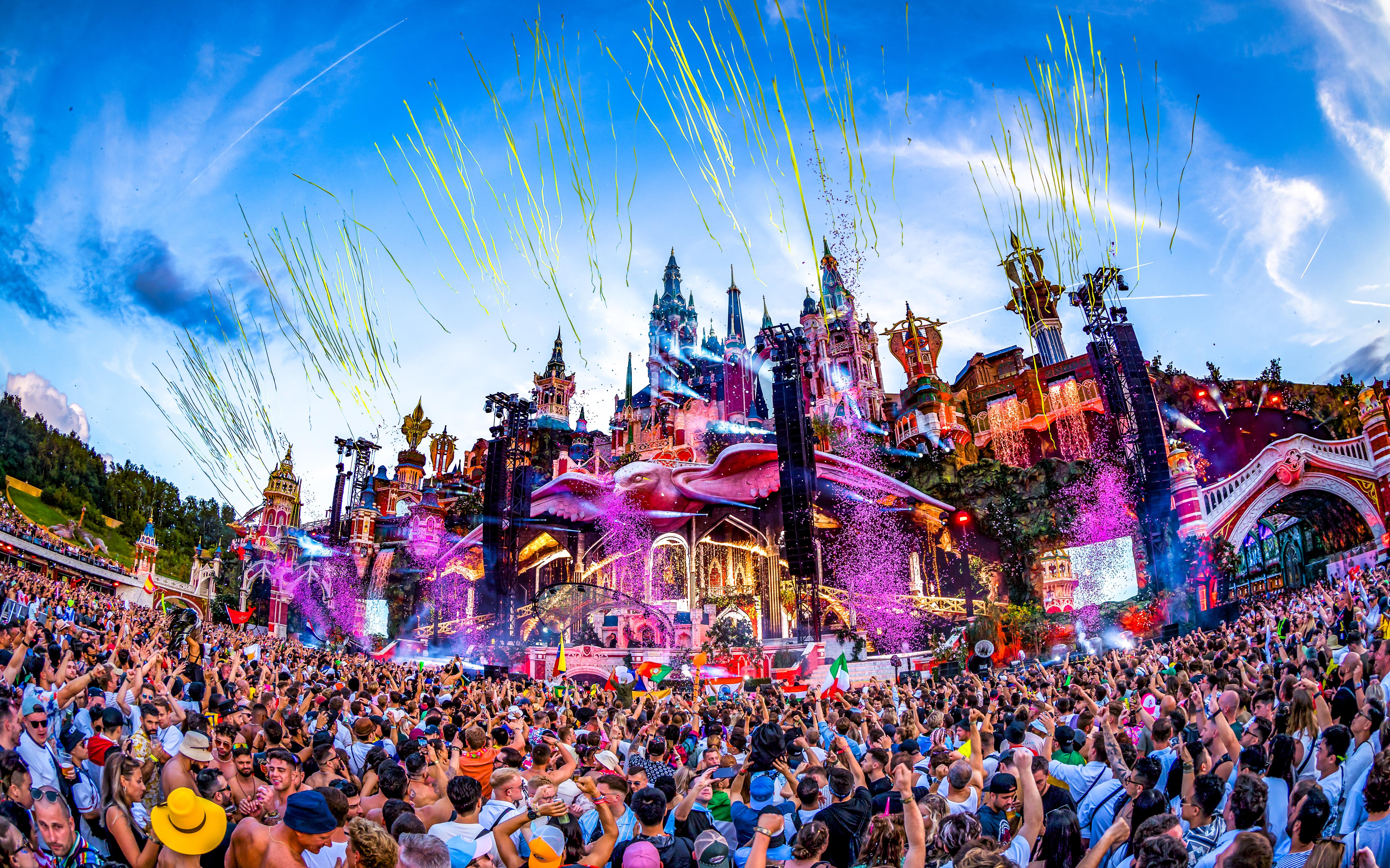 Adscendo Mainstage