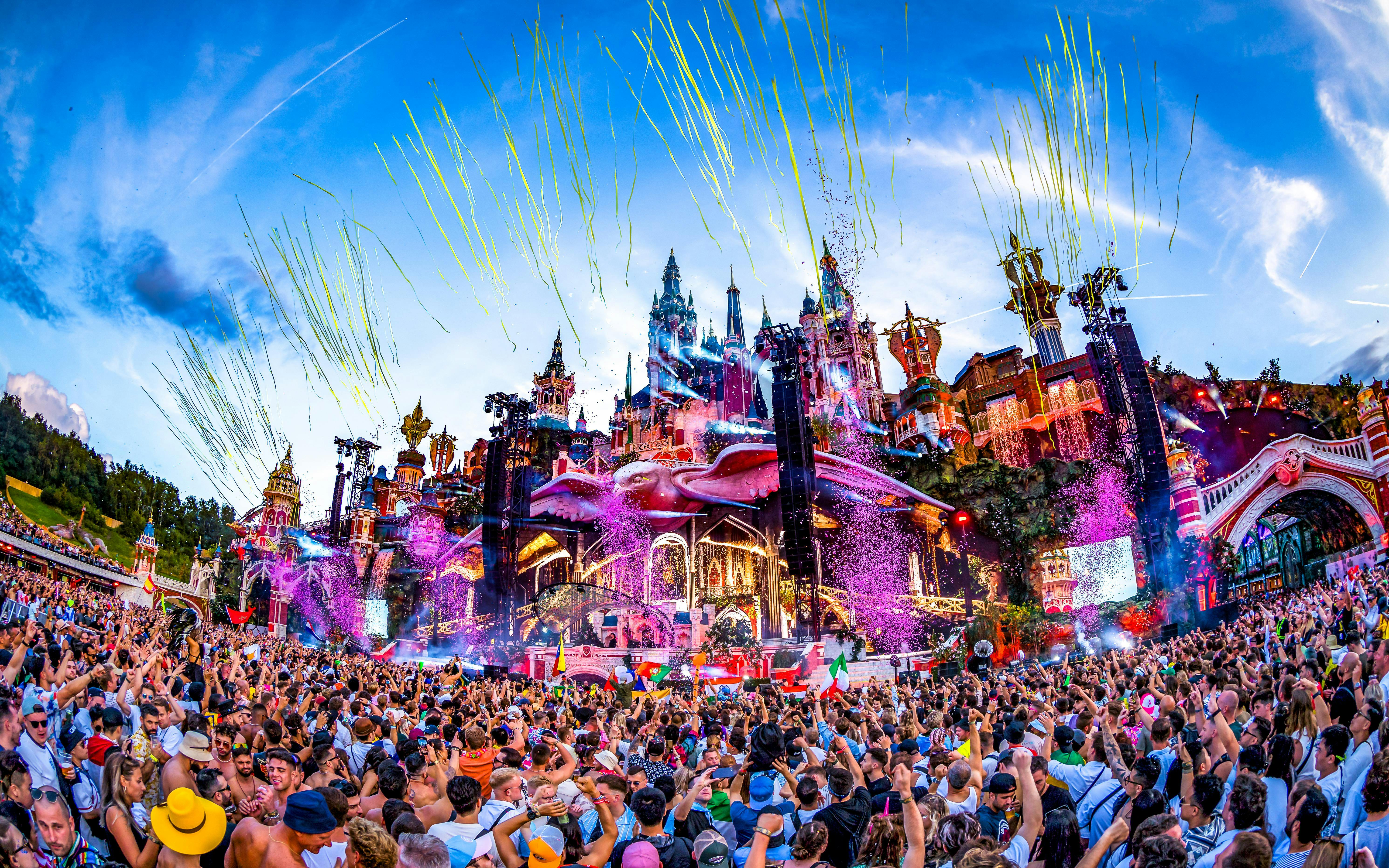 Adscendo Mainstage