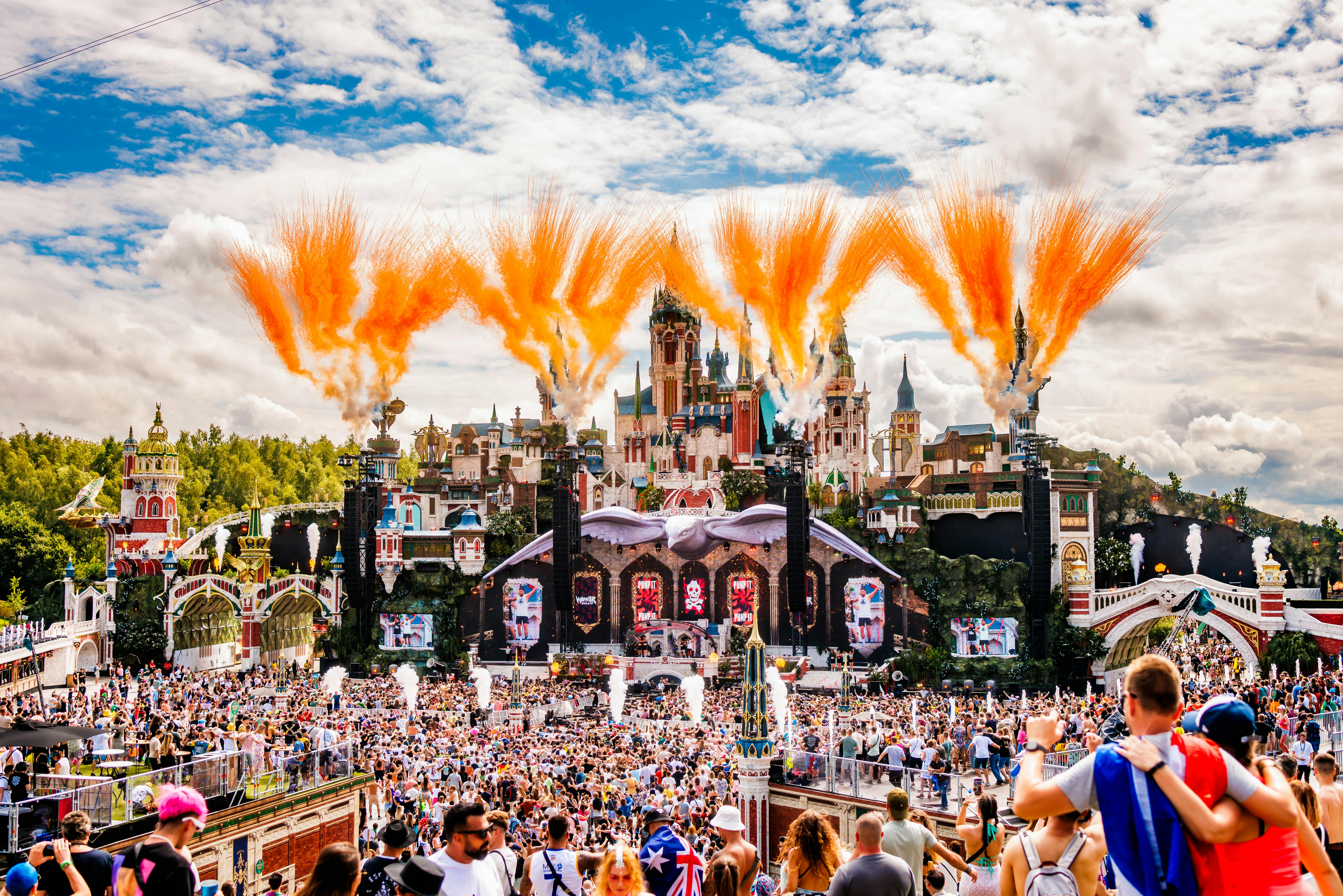 Adscendo Mainstage
