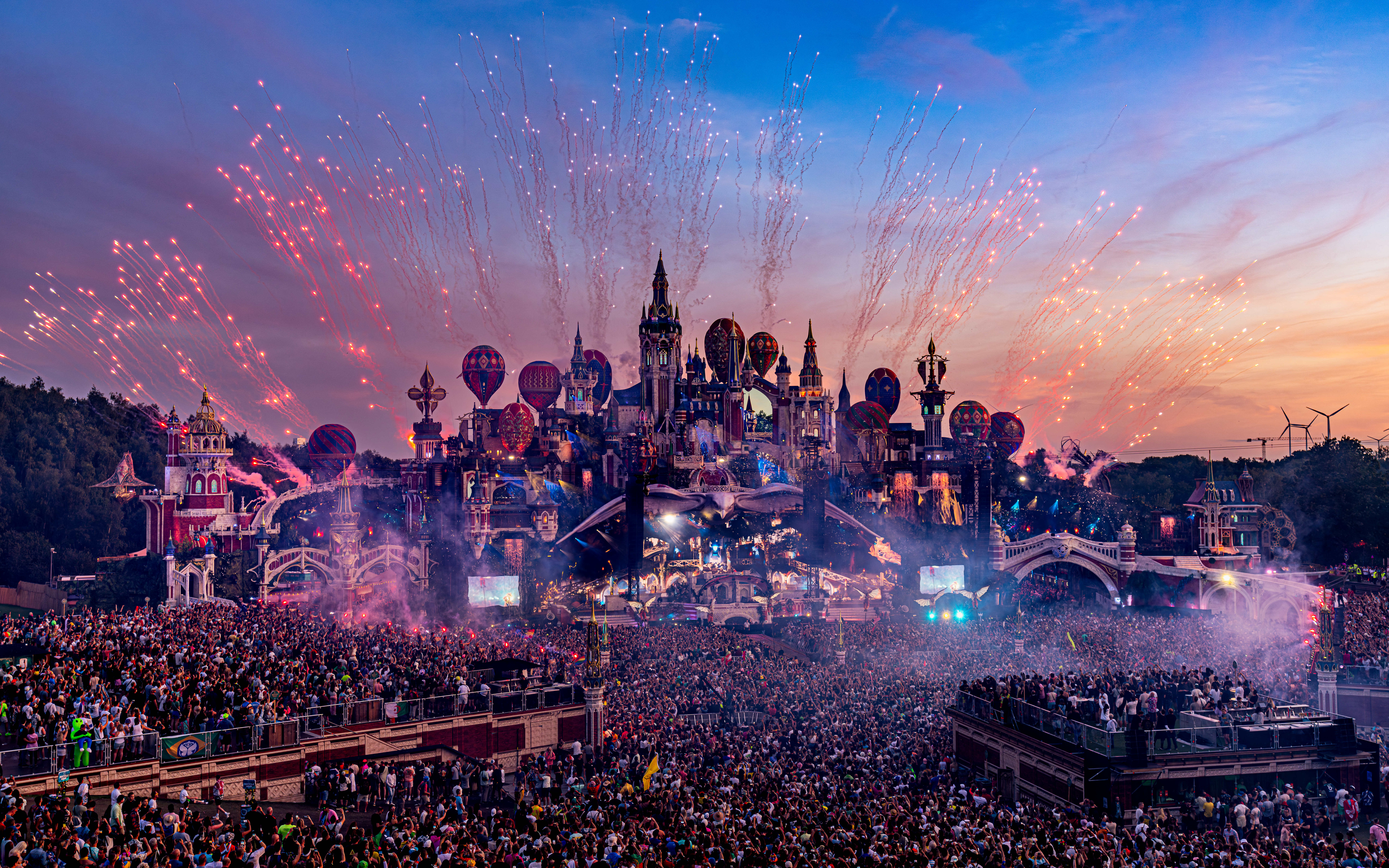 Adscendo Mainstage